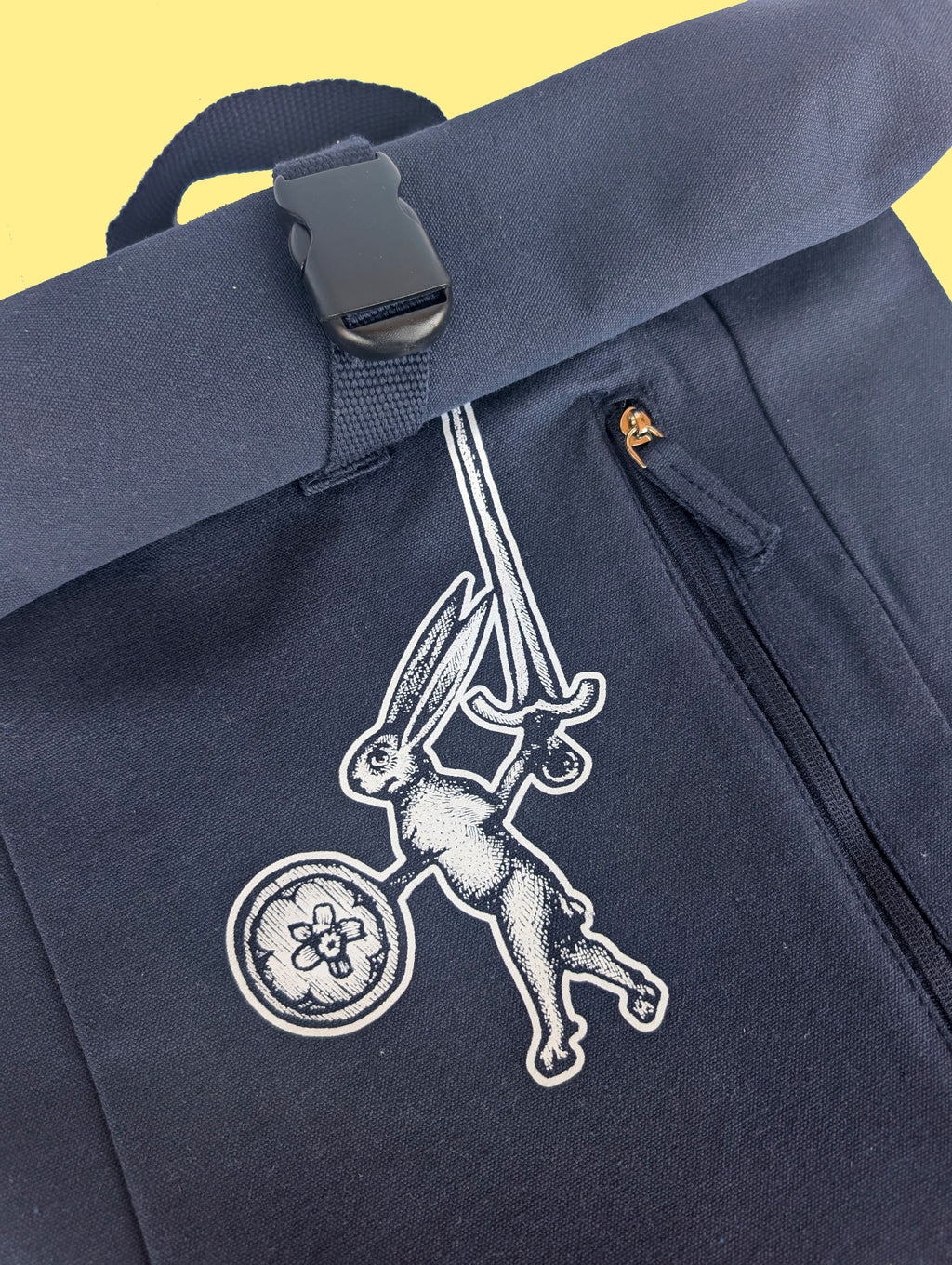 Zaino Coniglio guerriero con la spada - bestiario medievale - Blu Navy