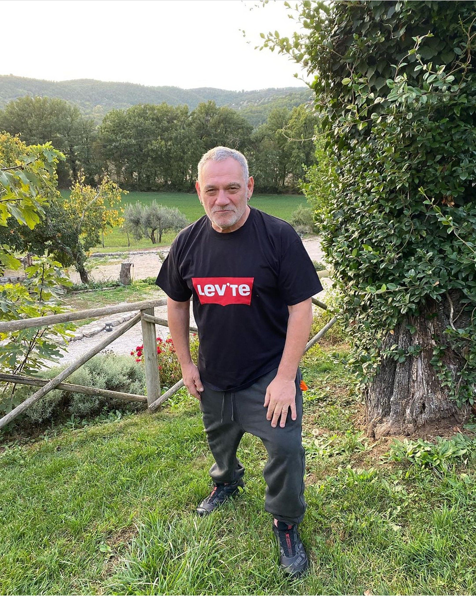 LEVTE t-shirt