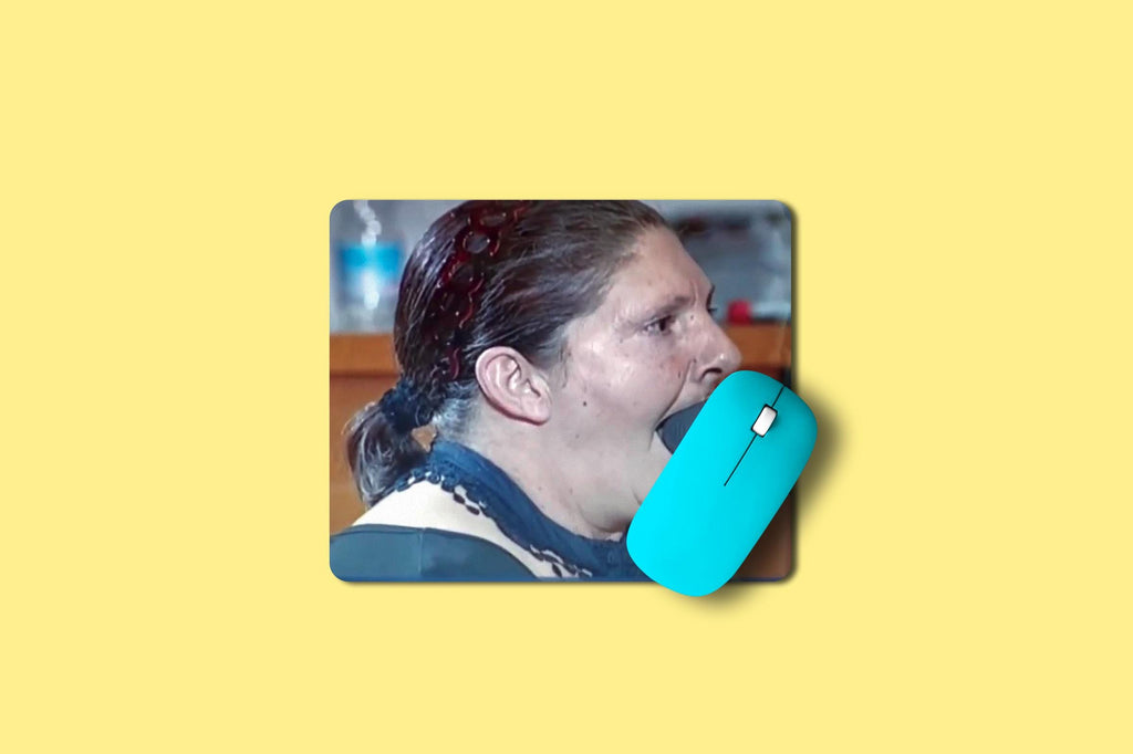 Tappetino per mouse - Germano Mosconi, poesia Pacciani, Silvio Burlesconi, Colpo Grosso, signora microfono Un giorno in pretura, La Bamba, Papa Ratzinger, Luca Giurato Buongiollo